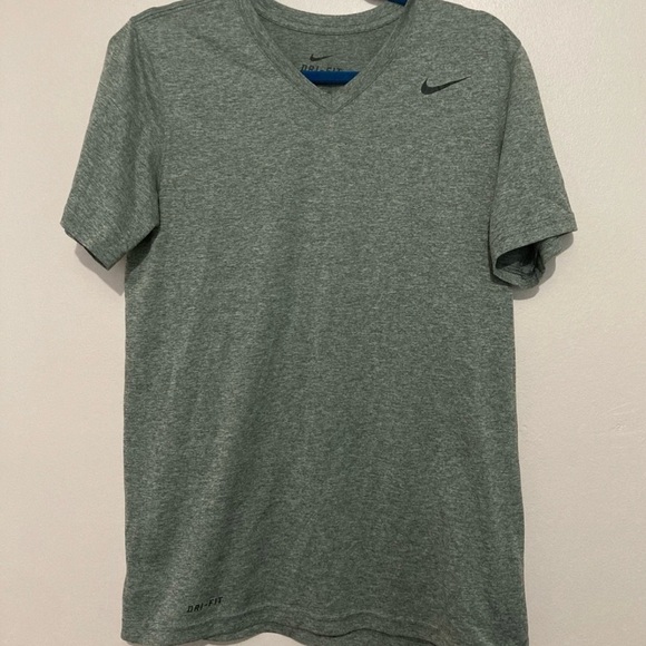 Nike Men's Dri-FIT Gray Short Sleeve Tee - Picture 1 of 4